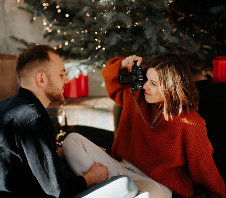 Your Holiday Décor with a Flocked Garland